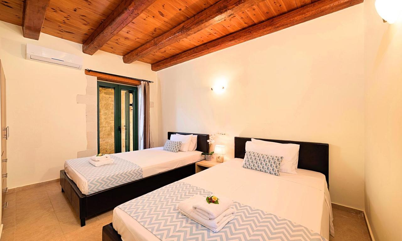 Villa Stelios Private Pool ゲオルギオポリス エクステリア 写真
